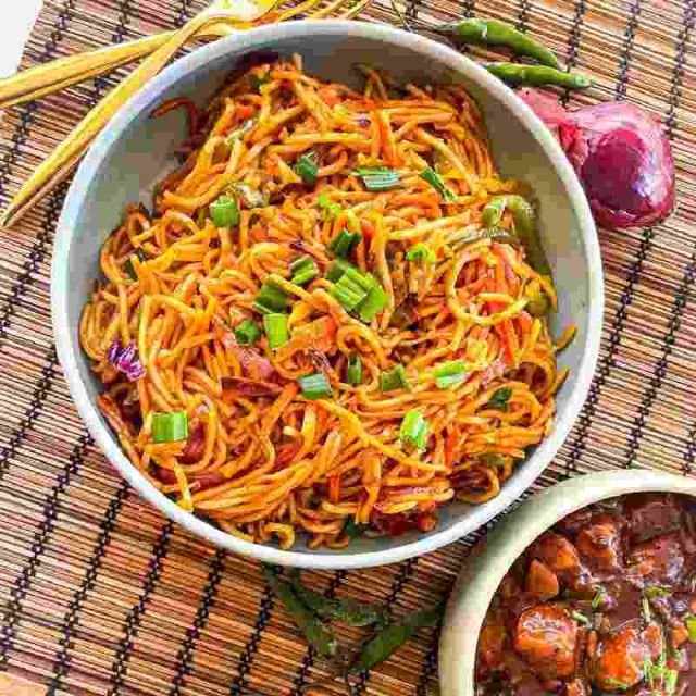 Schezwan Veg Noodles
